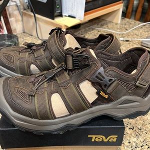 Teva Mens leather Omnium sandal